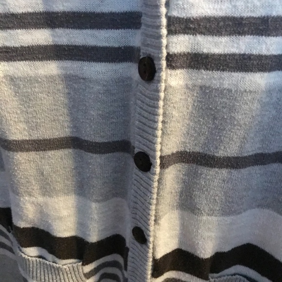 striped Cadigan - Picture 4 of 9